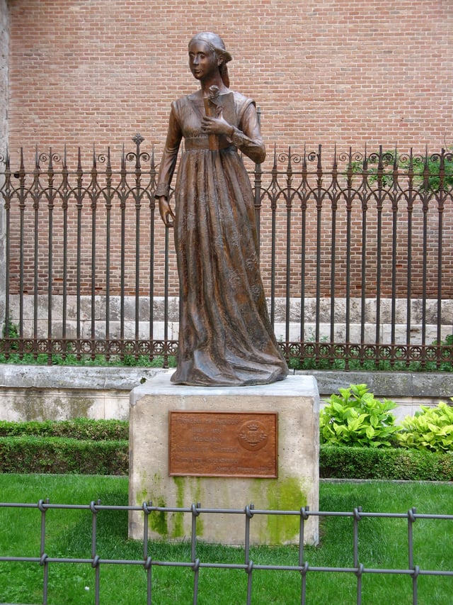 Statue of Catherine at Alcalá de Henares
