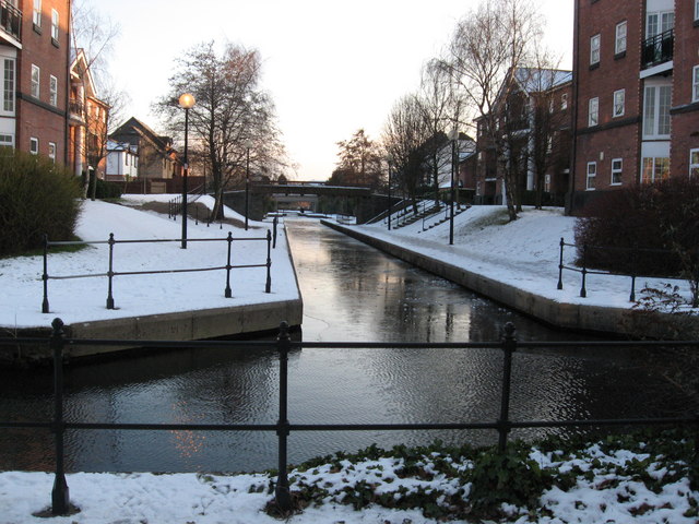 The dock feeder canalAtlantic Wharf