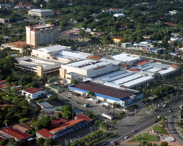 Inter-Continental Hotel and Metrocentro Mall