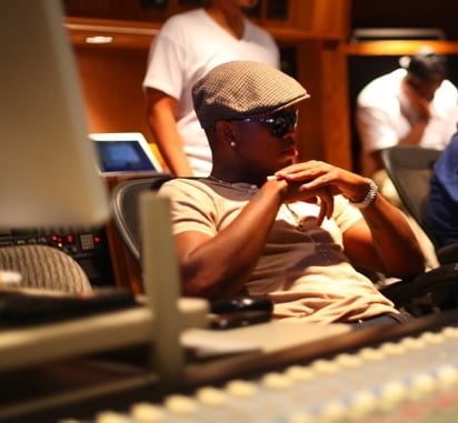 Ne-Yo in a recording studio in 2011