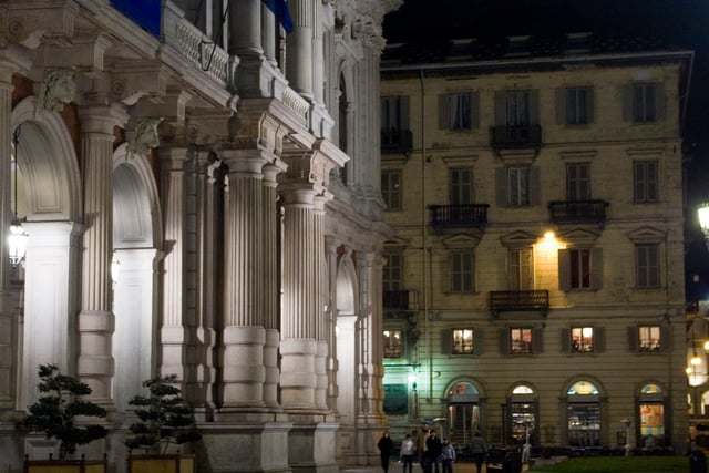Turin house where Nietzsche stayed (background) seen from Piazza Carlo Alberto, where he is said to have had his breakdown (at left: rear façade of Palazzo Carignano)