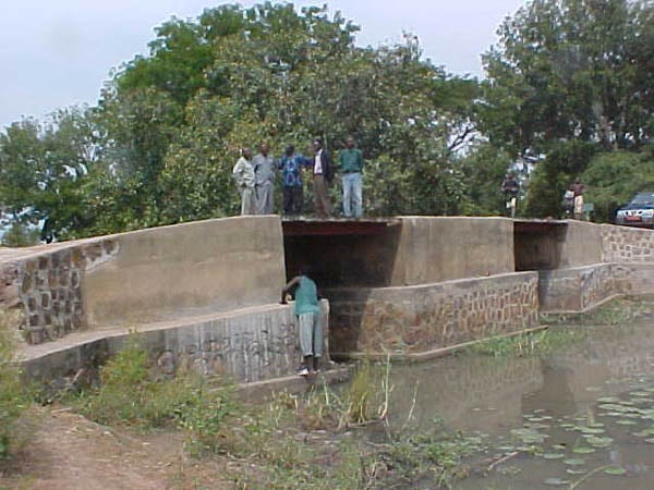 A bridge on the Bragoto River.