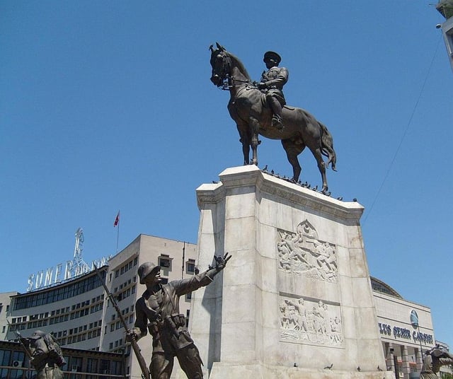 The Victory Monument was crafted by Austrian sculptor Heinrich Krippel in 1925 and was erected in 1927 at Ulus Square in Ankara.