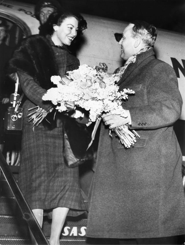 Ava Gardner at the Kastrup Airport CPH in Copenhagen in 1955
