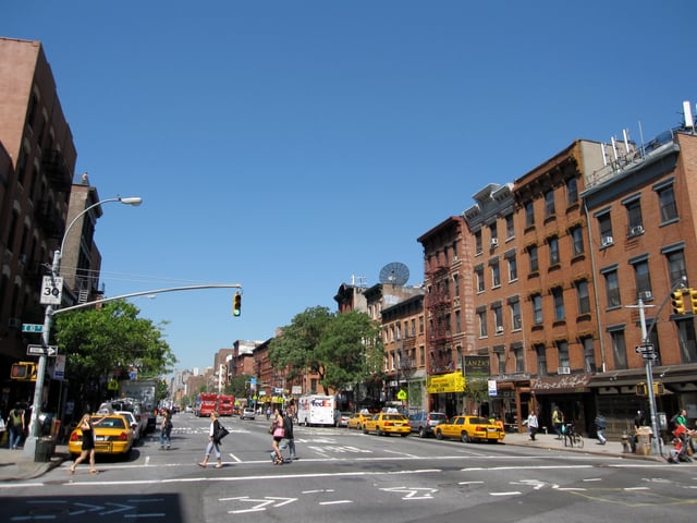 1st Avenue, looking north at 10th Street