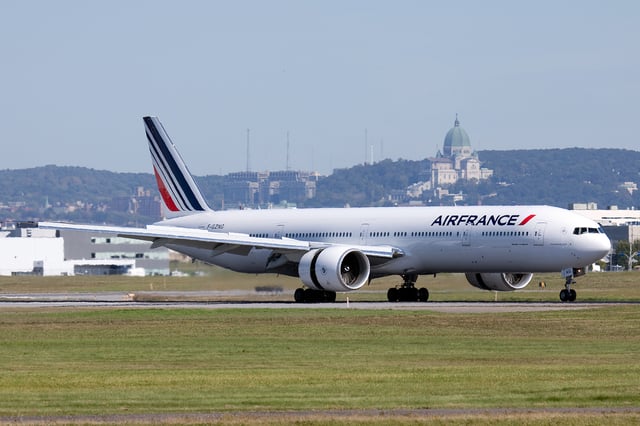 Air France Boeing 777-300ER in the new livery landing at Montreal-Trudeau