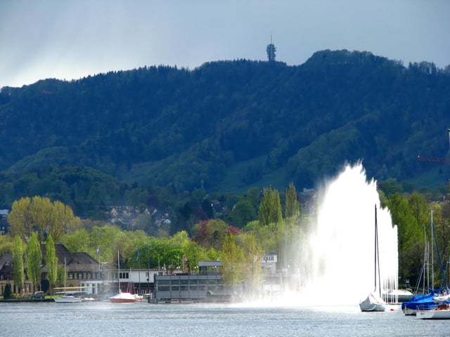 Felsenegg from Lake Zürich