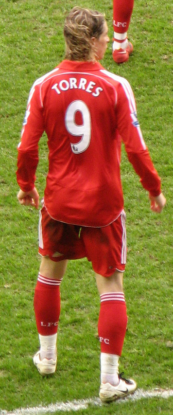 Torres playing for Liverpool in 2008