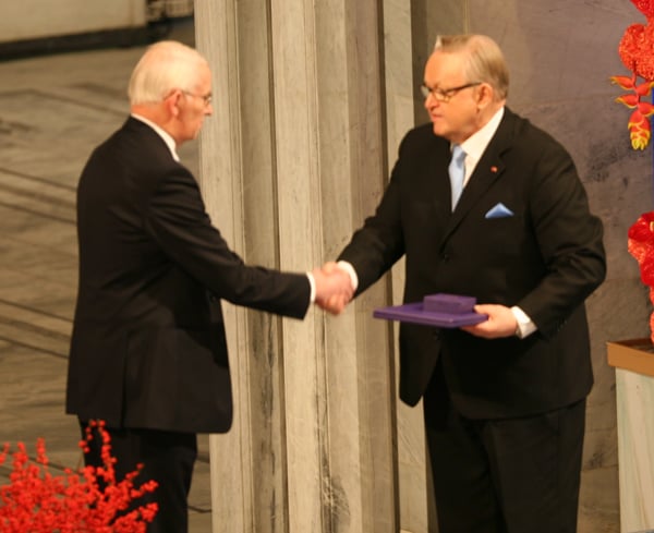 Martti Ahtisaari receiving the Nobel Peace Prize in 2008