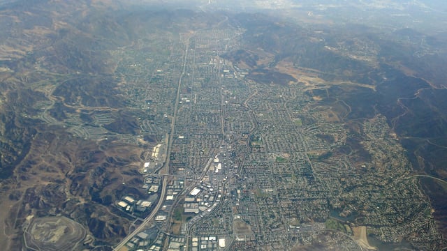 Simi Valley aerial from west.