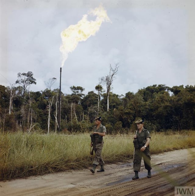 Queen's Own Highlanders on guard at the Seria oilfield, during the Brunei revolt, December 1962