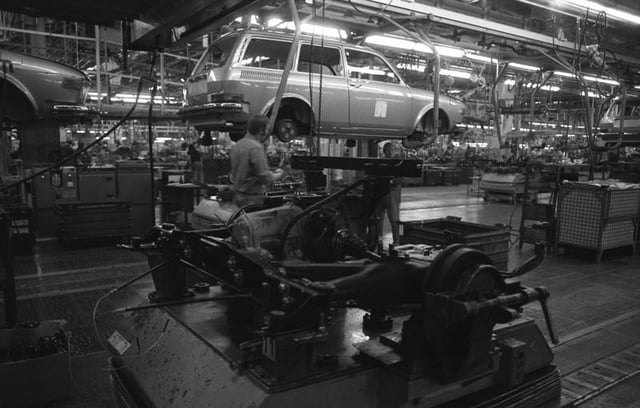 Volkswagen Type 4 assembly line in Wolfsburg as of 1973