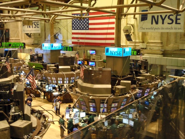The trading floor of the New York Stock Exchange (NYSE) in the early 21st century – as one of the foremost symbols of American capitalism in the blooming era of Internet.