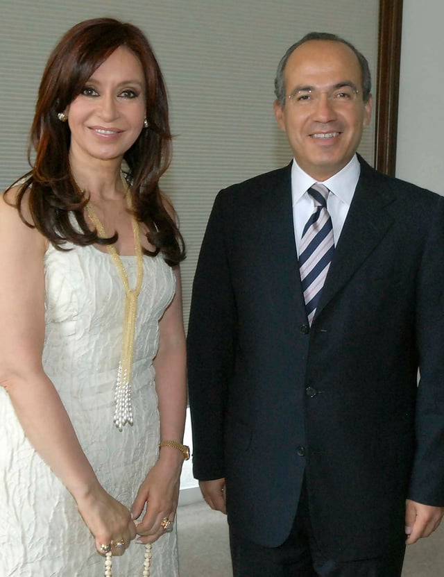 President of Argentina Cristina Fernández de Kirchner (left) and Felipe Calderón