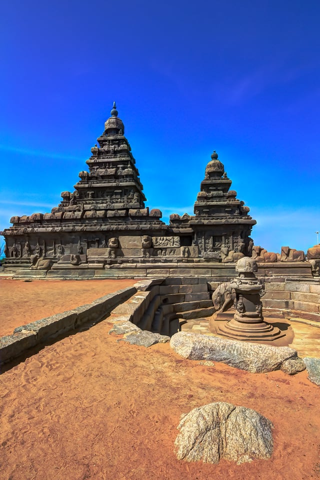 The Shore Temple (a UNESCO World Heritage site) at Mahabalipuram built by Narasimhavarman II.