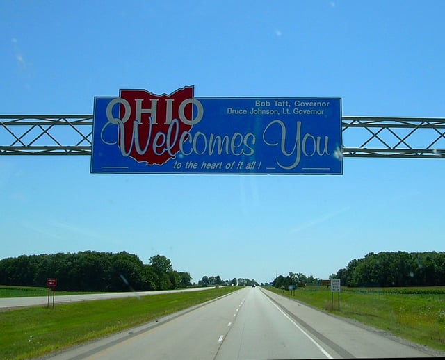 Ohio state welcome sign, in an older (1990s) style