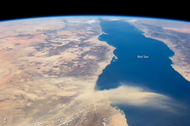 Annotated view of the Nile and Red Sea, with a dust storm