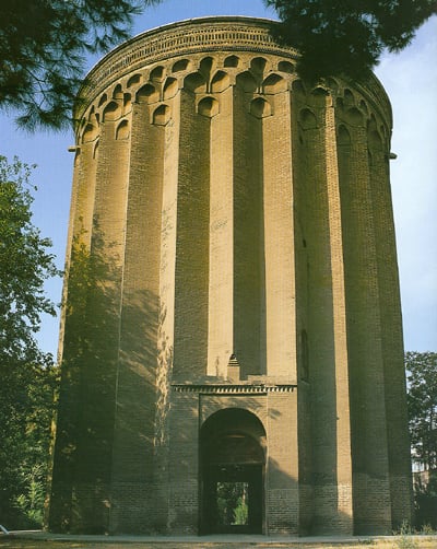 Tughrul Tower, a 12th-century monument commemorating the Seljuq monarch Tuğrul Beg, is one of the historical structures still standing today.