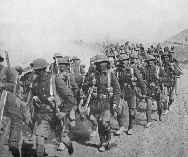 British troops on the march during the Mesopotamian campaign, 1917