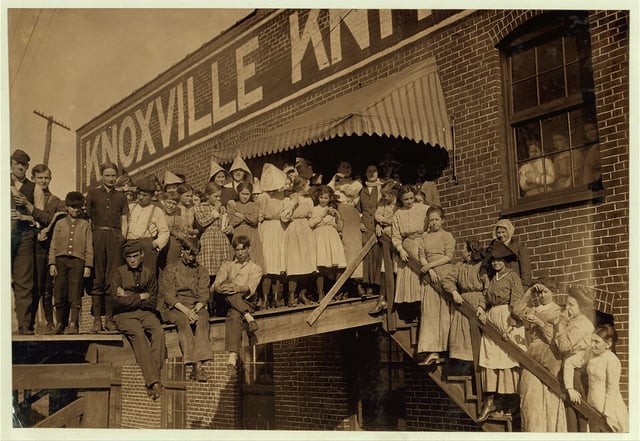 Child labor at Knoxville Knitting Works, photographed by Lewis Wickes Hine in 1910