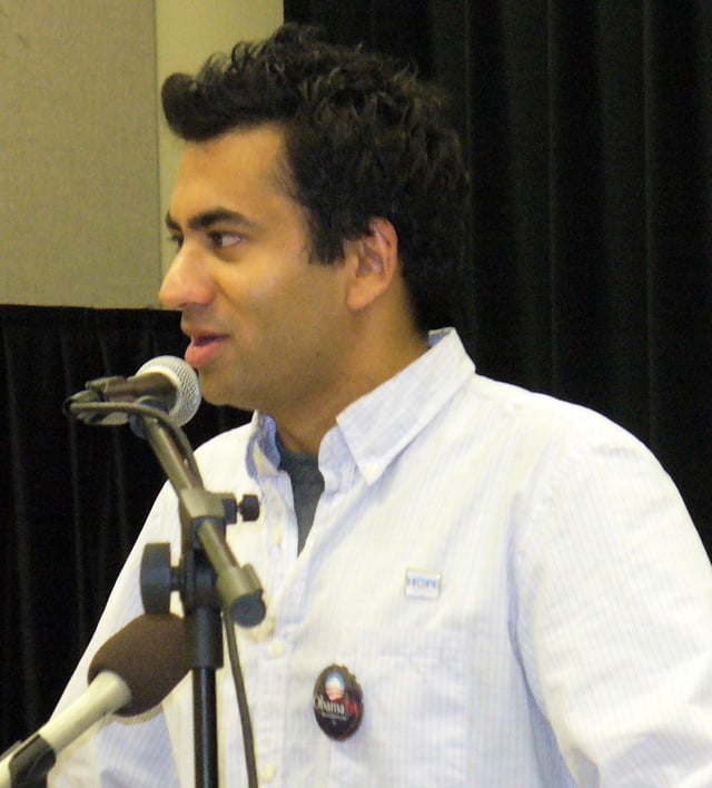 Kal Penn speaking at a rally for President Barack Obama at the University of Maryland's Nyumburu Cultural Center.