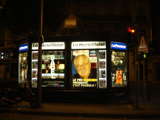 National advertisement in Marseille for Le Pen's 2007 presidential bid