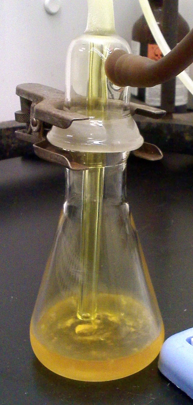 Liquid chlorine analysis