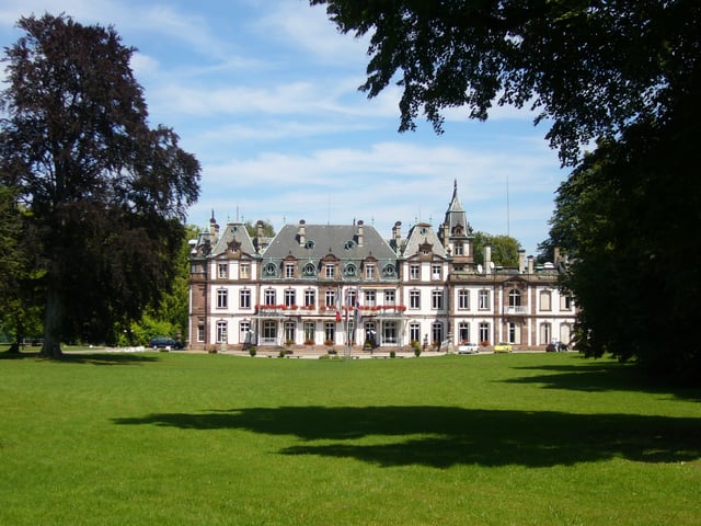 The Château de Pourtalès (front side) in the park of the same name