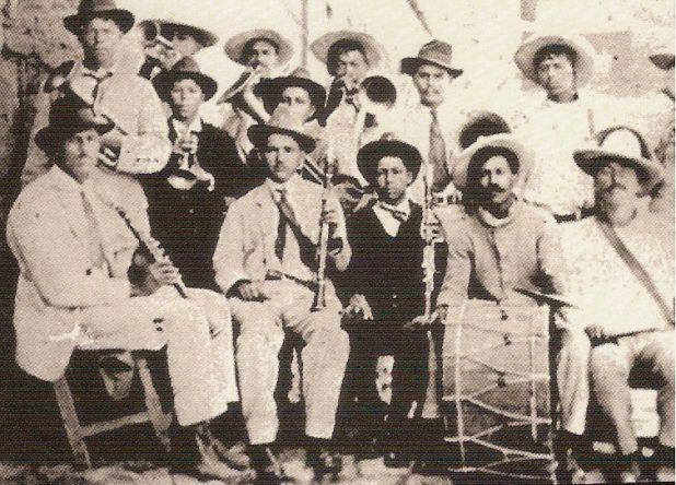 Example of a Sinaloa band in the early 1900s.