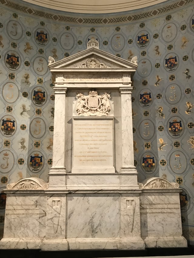 Tomb of James II in the parish church of Saint-Germain-en-Laye, commissioned in 1828 by George IV when the church was rebuilt.