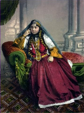 Azeri female from Baku (1900 postcard)
