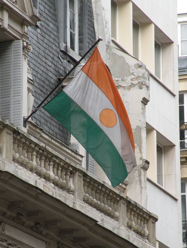 Niger's flag waving at the embassy in Paris.