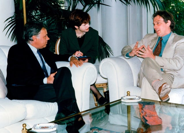 Blair meeting with Felipe González at Moncloa Palace, April 1996.