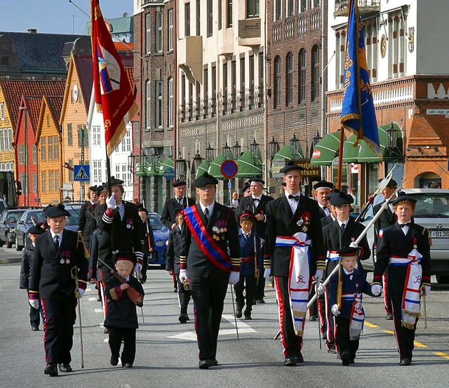 The Markens and Mathismarkens Buekorps at Bryggen