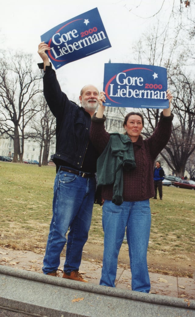 Supporters for the Gore-Lieberman ticket outside the U.S. Supreme Court