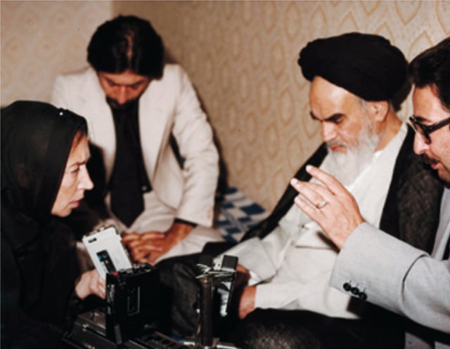 Khomeini told questioners that "the religious dignitaries do not want to rule."