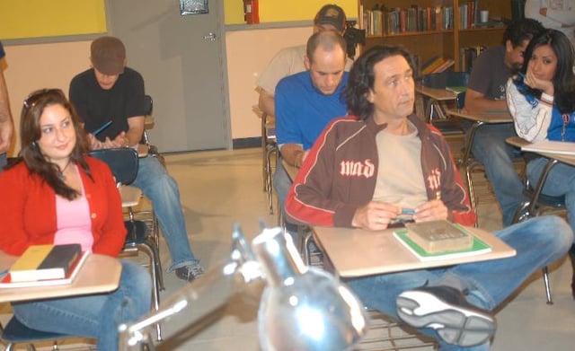 Holmes (front right) on set for the film Da Vinci Load