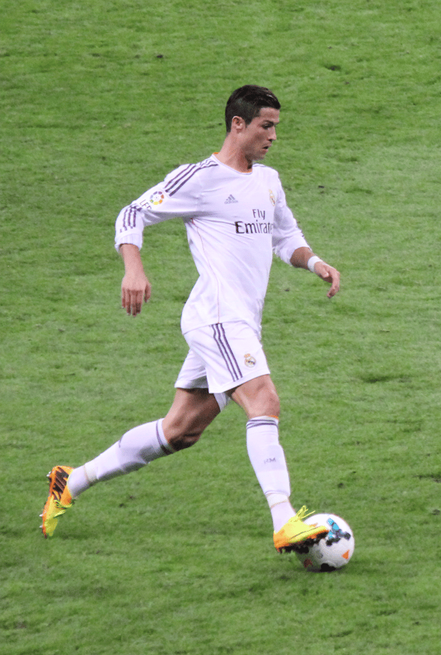 Ronaldo scored a record 17 goals during the 2013–14 La Décima campaign