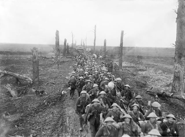 Men of the Nottinghamshire and Derbyshire Regiment following up the Germans near Brie, March 1917