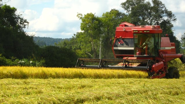 Combine harvester in a rice plantation in Santa Catarina. Brazil is the third largest exporter of agricultural products in the world.