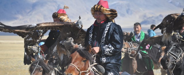 Kazakh hunters in Mongolia with eagles