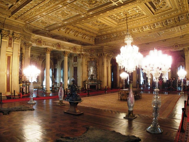 Ambassador's Hall (Süfera Salonu) with two bearskin rugs