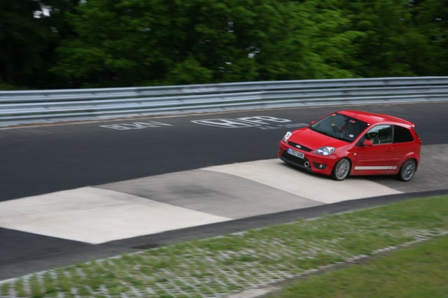 Ford Fiesta ST exiting Karussell