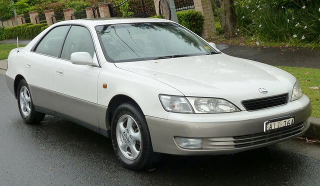 ES 300 was the best-selling Lexus sedan in the 1990s