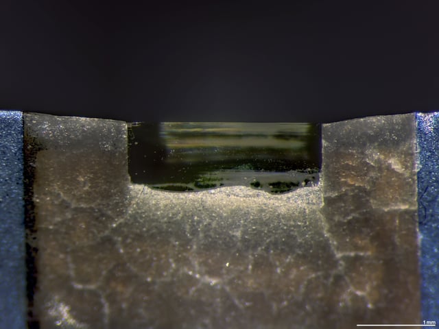 A diamond knife blade used for cutting ultrathin sections (typically 70 to 350 nm) for transmission electron microscopy.