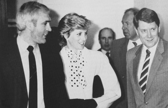 Diana visiting the drug squad of the West Midlands Police in 1987
