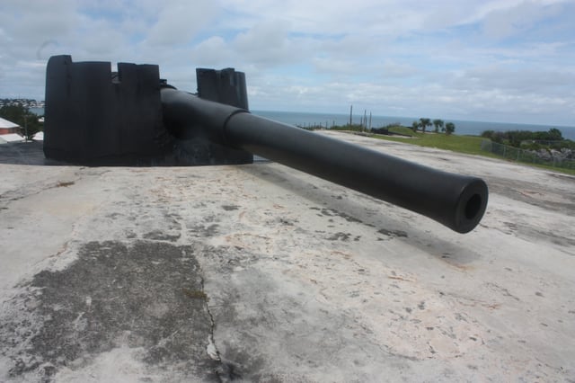Mk X, on Mark V Barbette mount, one of two surviving at St. David's Battery, Bermuda (a third survived at Fort Victoria, on St. George's Island), which were used by the Bermuda Garrison in guarding the shipping channel through the reefs surrounding the archipelago.