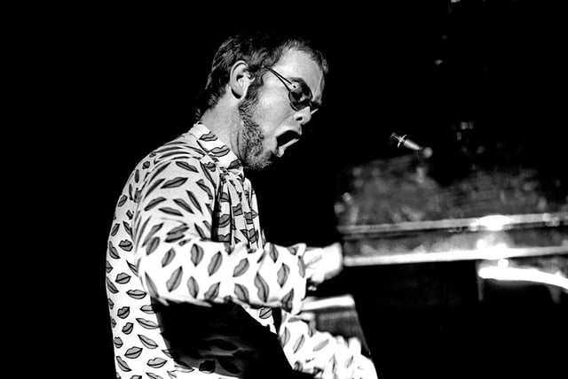 Elton John at the Musikhalle Hamburg, in March 1972