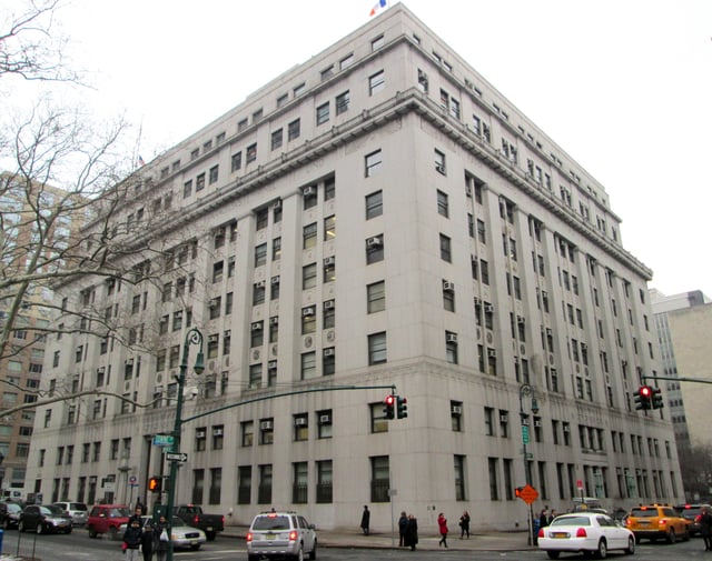 125 Worth Street, headquarters of HHC and of the New York City Department of Health and Mental Hygiene and the Department of Sanitation