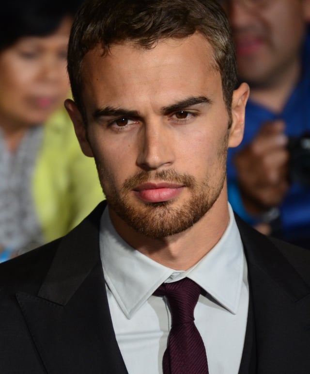 James at the Divergent premiere in 2014